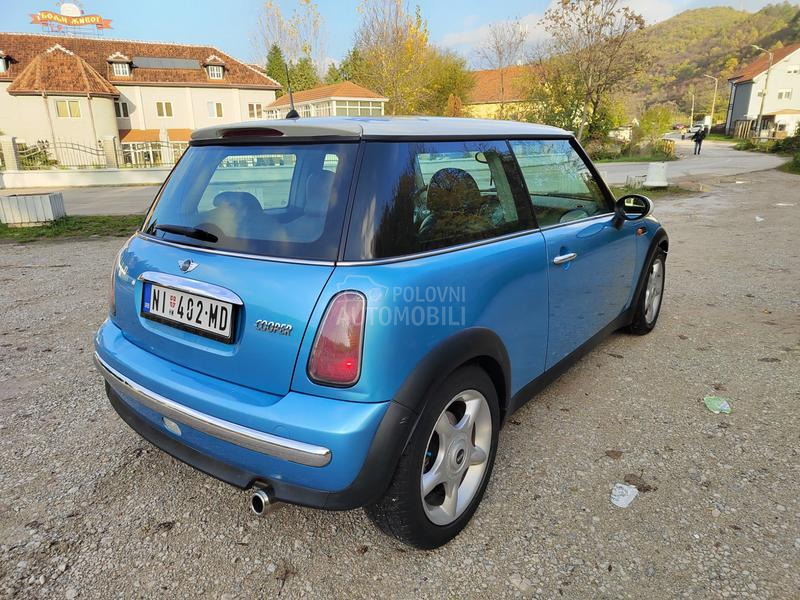 MINI Cooper 