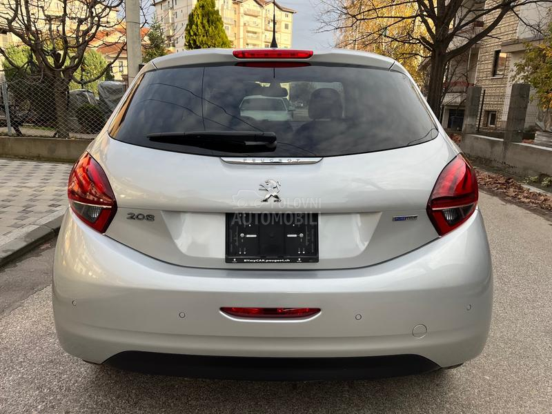 Peugeot 208 1.2 ALLURE ODLIČAN