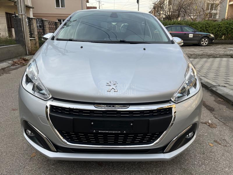 Peugeot 208 1.2 ALLURE ODLIČAN