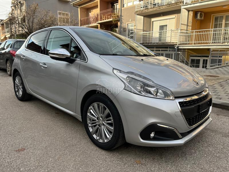 Peugeot 208 1.2 ALLURE ODLIČAN