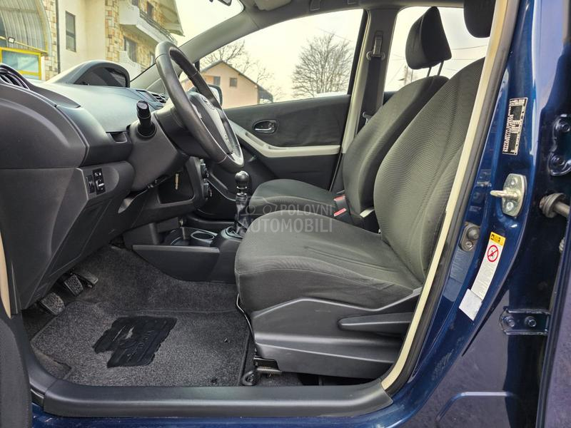 Toyota Yaris 1.33 vvt-i