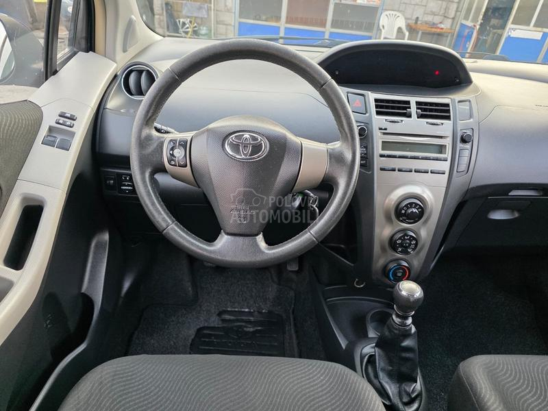 Toyota Yaris 1.33 vvt-i