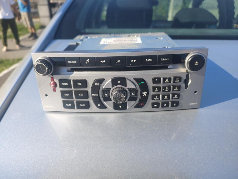 Radio / CD / DVD plejeri