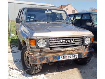 Toyota Land Cruiser HJ60 4.0D