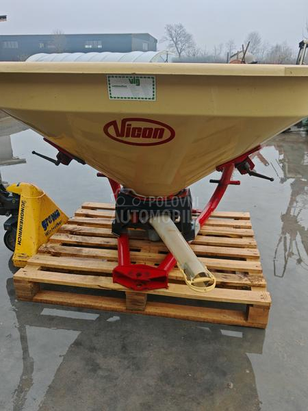 Vicon 402