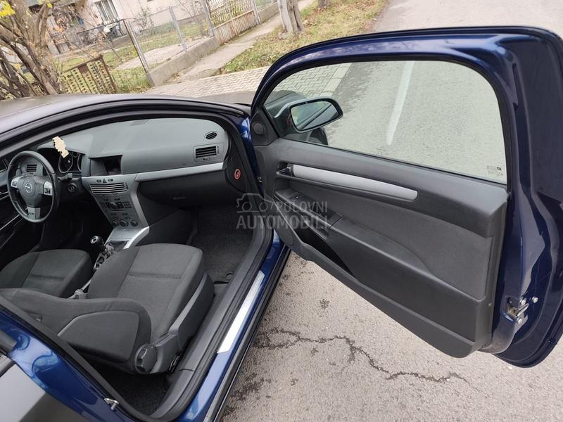 Opel Astra H GTC