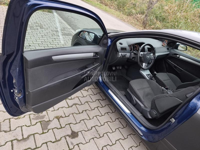 Opel Astra H GTC