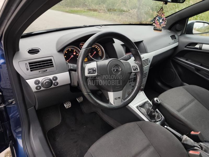 Opel Astra H GTC