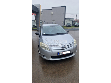 Toyota Auris 1.6 VVT-I