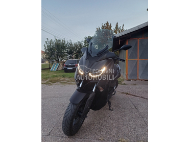 Yamaha x max