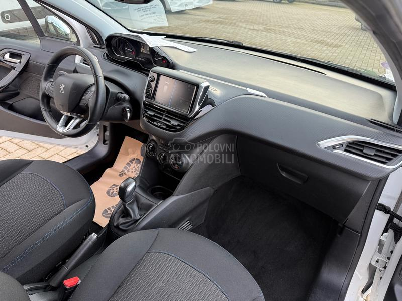 Peugeot 208 Style 1.2 PureTech