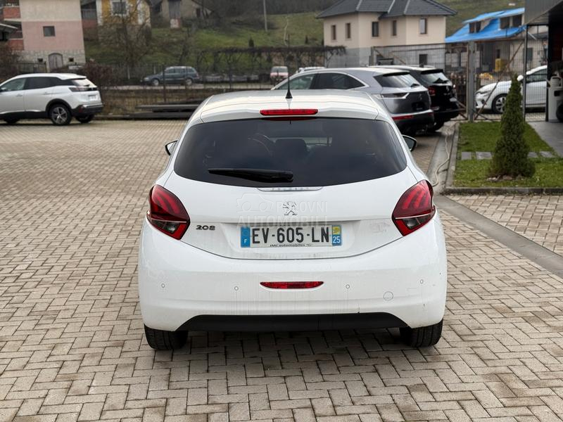 Peugeot 208 Style 1.2 PureTech