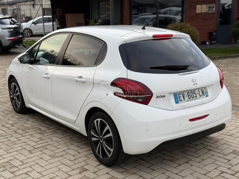Peugeot 208 Style 1.2 PureTech
