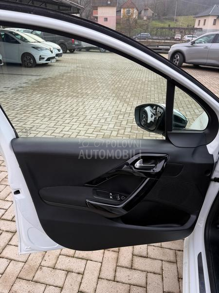 Peugeot 208 Style 1.2 PureTech