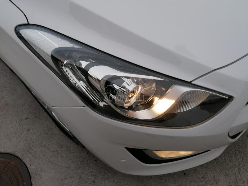 Hyundai i30 1.6crdi STYLE CH