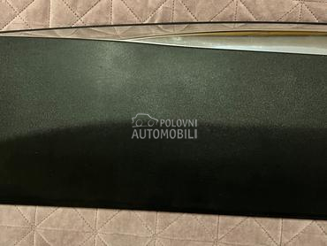 Lajsna za desna zadnja vrata za Peugeot 3008 od 2017. do 2020. god.