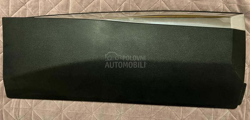 Lajsna za desna zadnja vrata