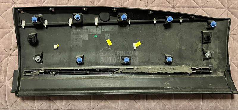 Lajsna za desna zadnja vrata