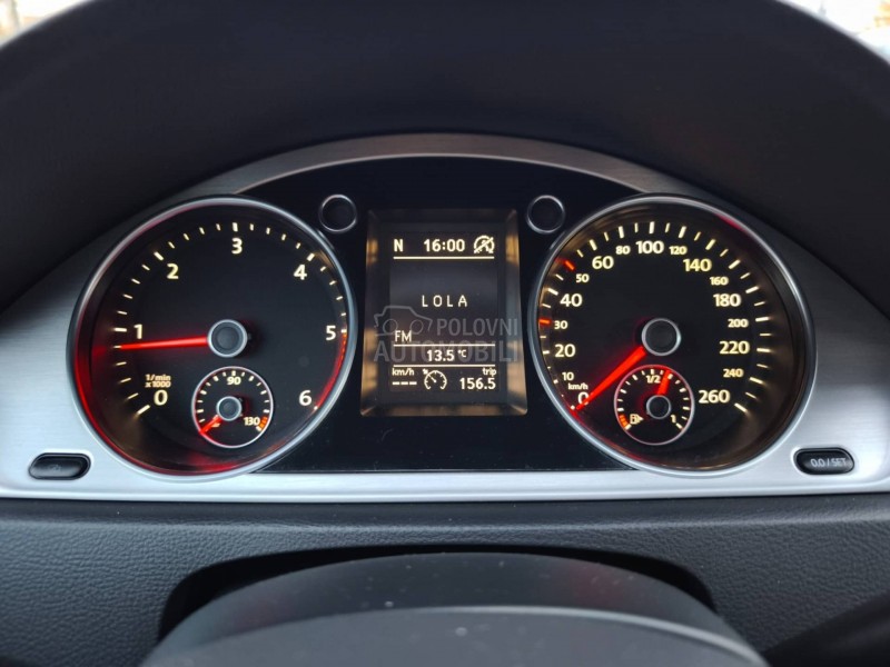 Volkswagen Passat B7 2.0 TDI DSG HIGHLINE