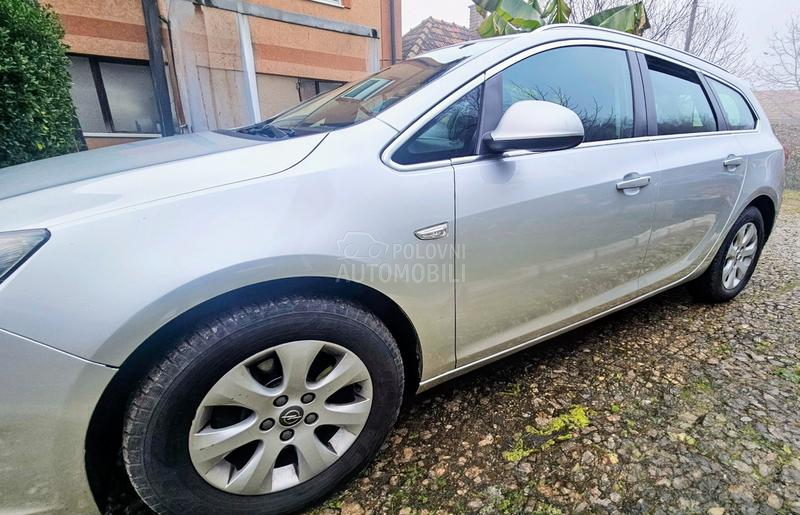 Opel Astra J 1.6 ecoflex
