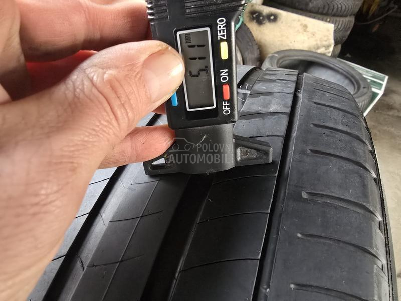 Michelin 215/55 R17 Letnja