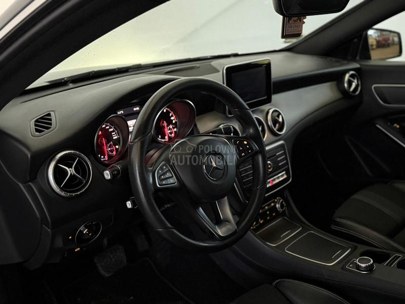 Mercedes Benz CLA 180 