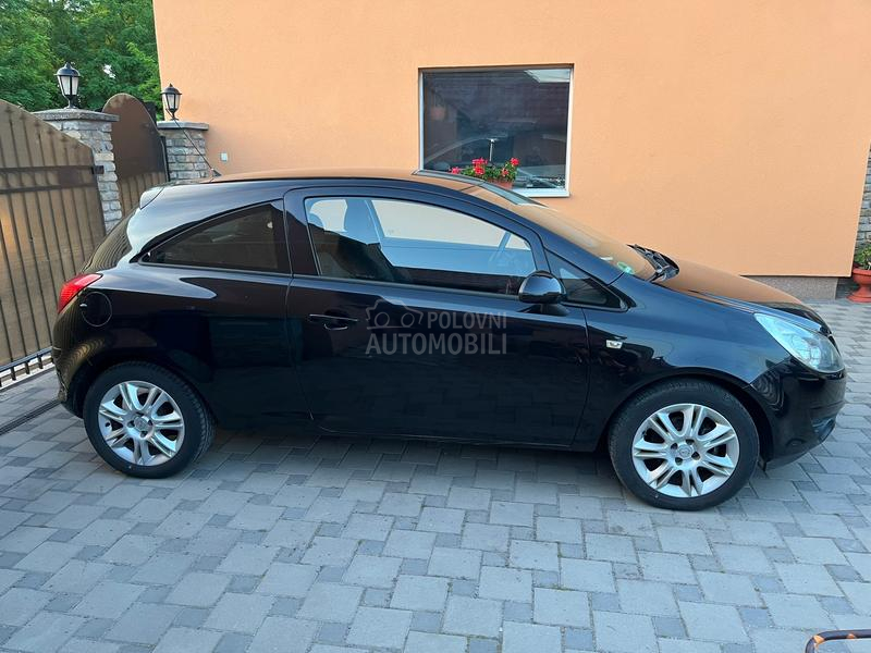 Opel Corsa D 1.2 16v