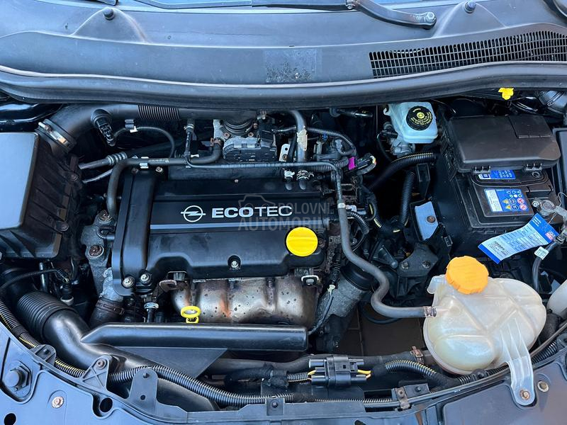 Opel Corsa D 1.2 16v