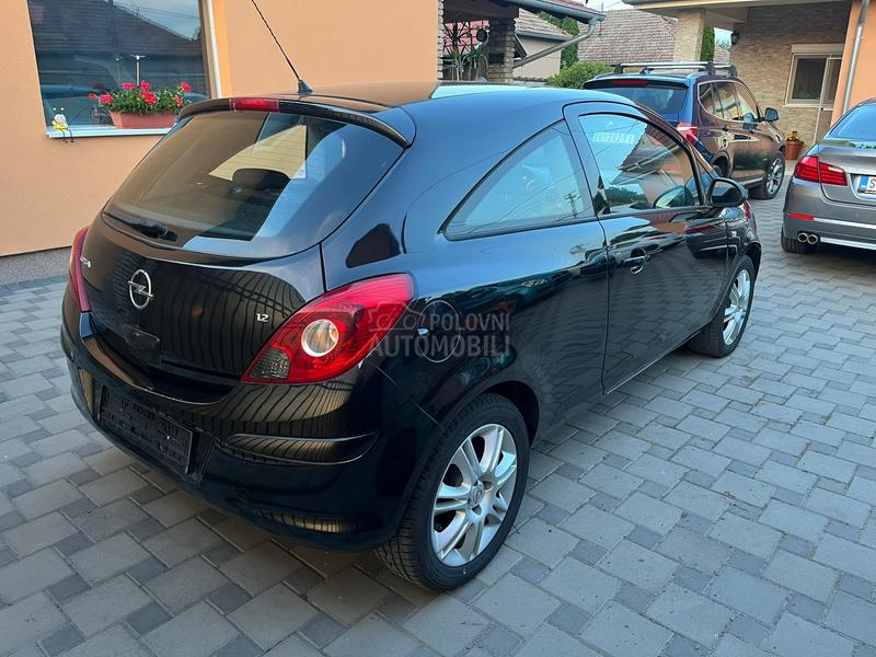 Opel Corsa D 1.2 16v