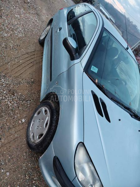 Peugeot 206 1.1