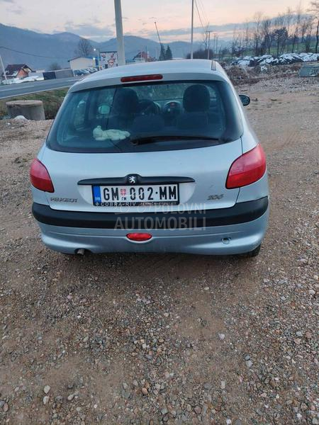 Peugeot 206 1.1