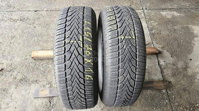 Semperit 215/70 R16 Zimska