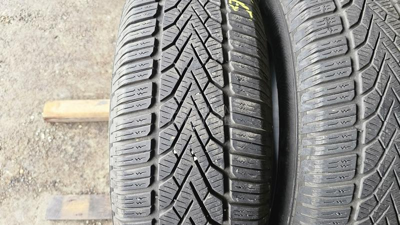 Semperit 215/70 R16 Zimska