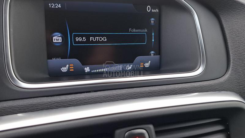 Volvo V40 P R E M I U M 1of1