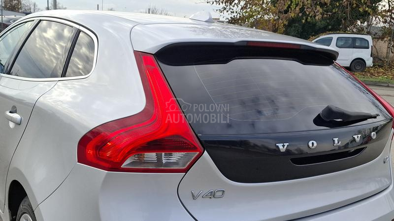 Volvo V40 P R E M I U M 1of1