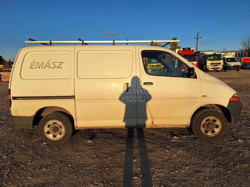 Toyota Hi-Ace 150 2.5 D 4x4