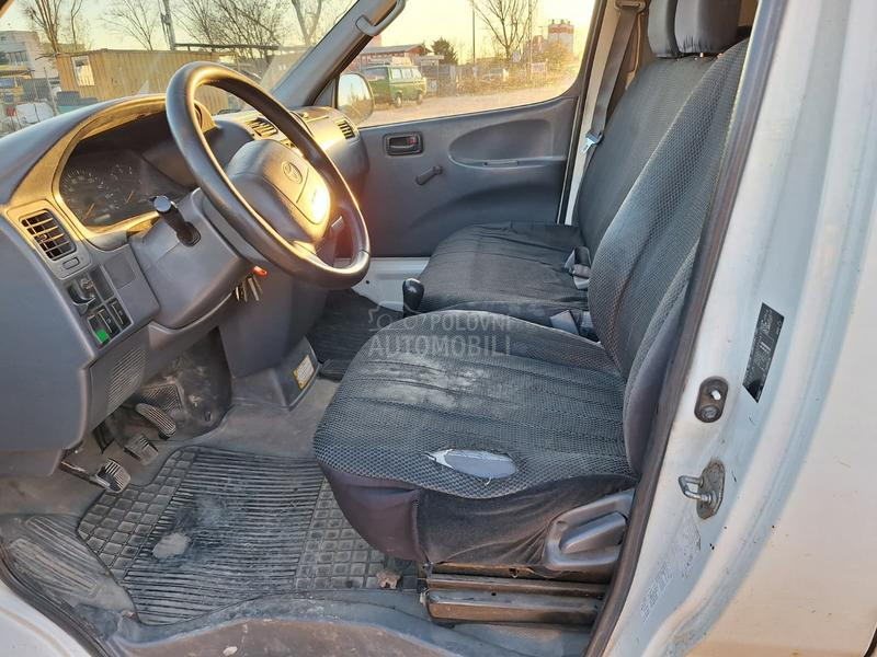 Toyota Hi-Ace 150 2.5 D 4x4