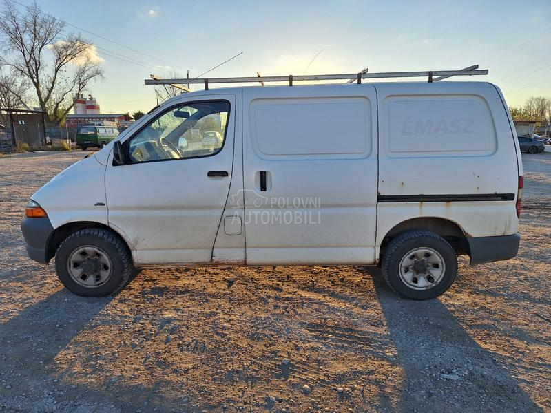 Toyota Hi-Ace 150 2.5 D 4x4