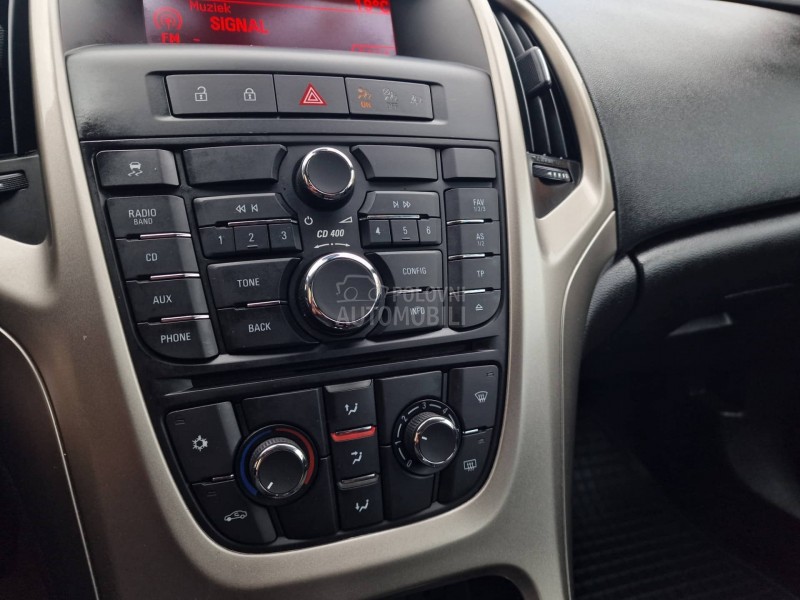 Opel Astra J 1.6 B E N Z I N