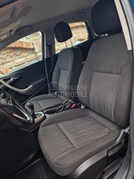 Opel Astra J 1.6 B E N Z I N