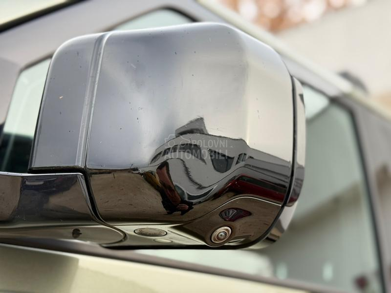 Land Rover Defender 3.0 mild hybrid