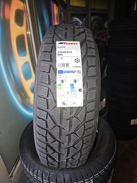 Taurus 215/65 R17 Zimska