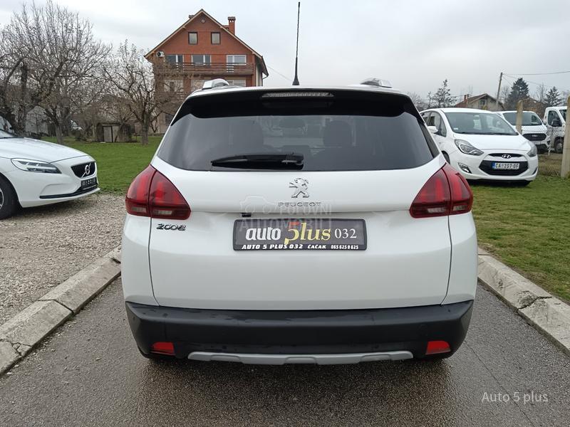Peugeot 2008 1.2 ALLURE