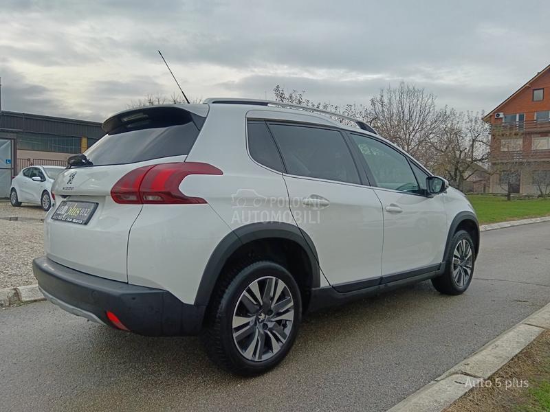 Peugeot 2008 1.2 ALLURE