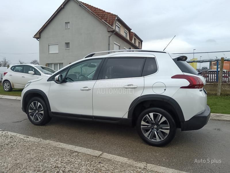 Peugeot 2008 1.2 ALLURE