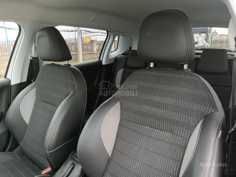 Peugeot 2008 1.2 ALLURE