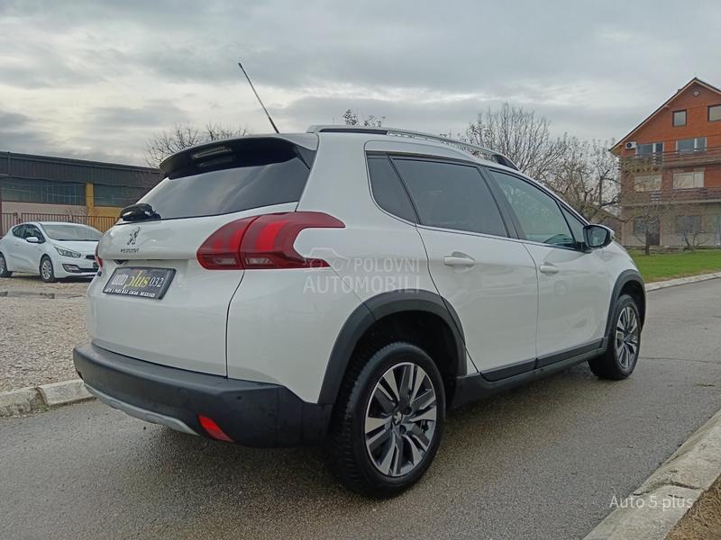 Peugeot 2008 1.2 ALLURE