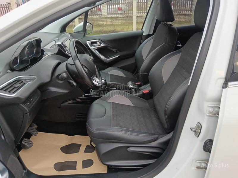 Peugeot 2008 1.2 ALLURE
