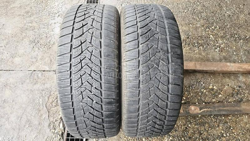Dunlop 235/55 R17 Zimska