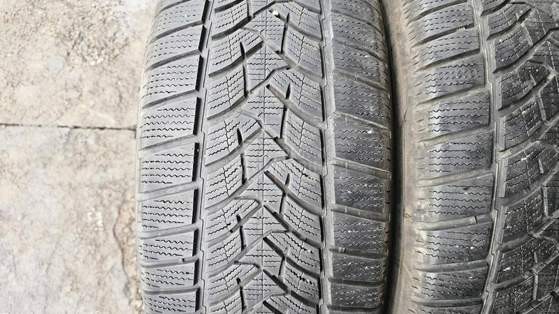 Dunlop 235/55 R17 Zimska